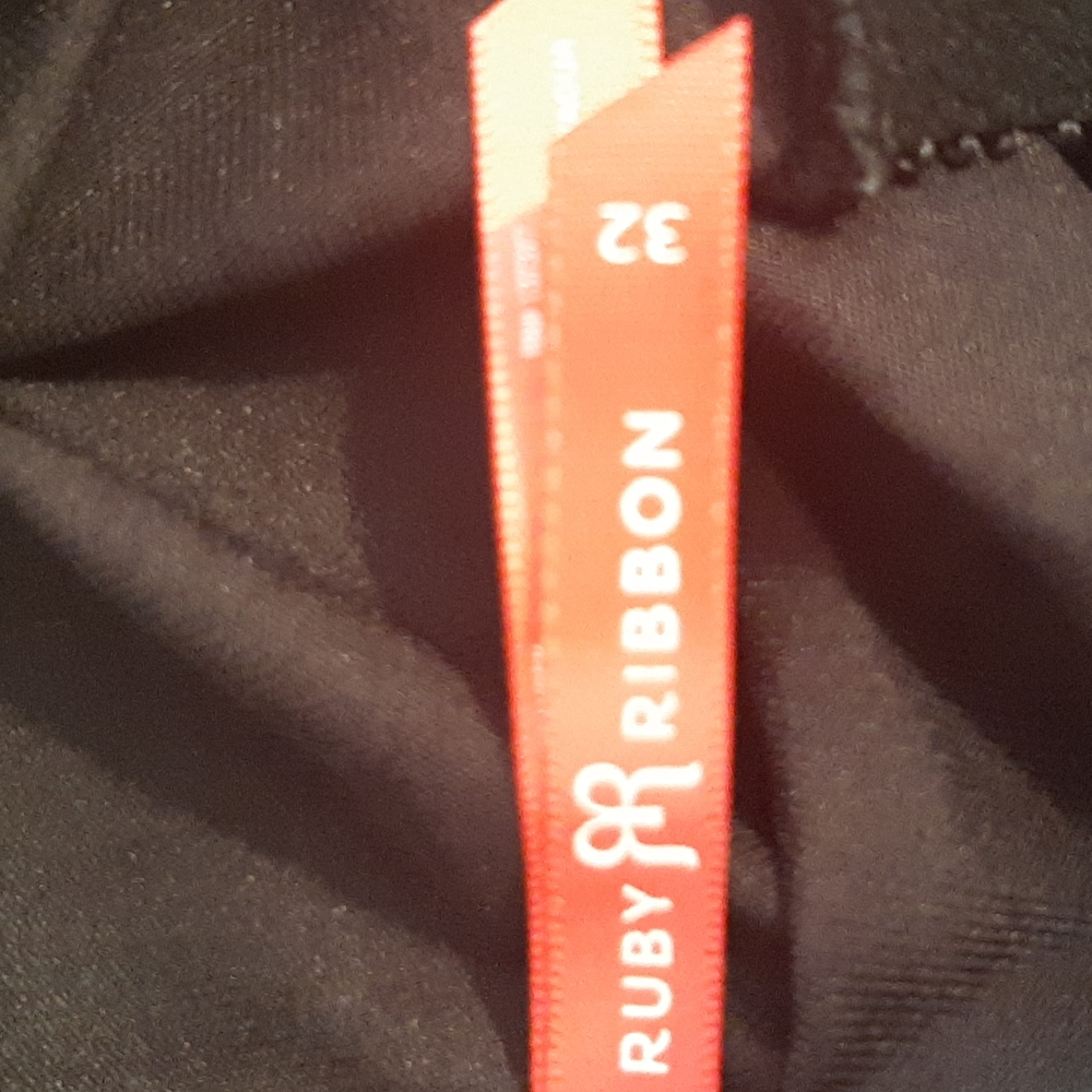 Ruby Ribbon Cami & Shapewear Size 32 - image 2